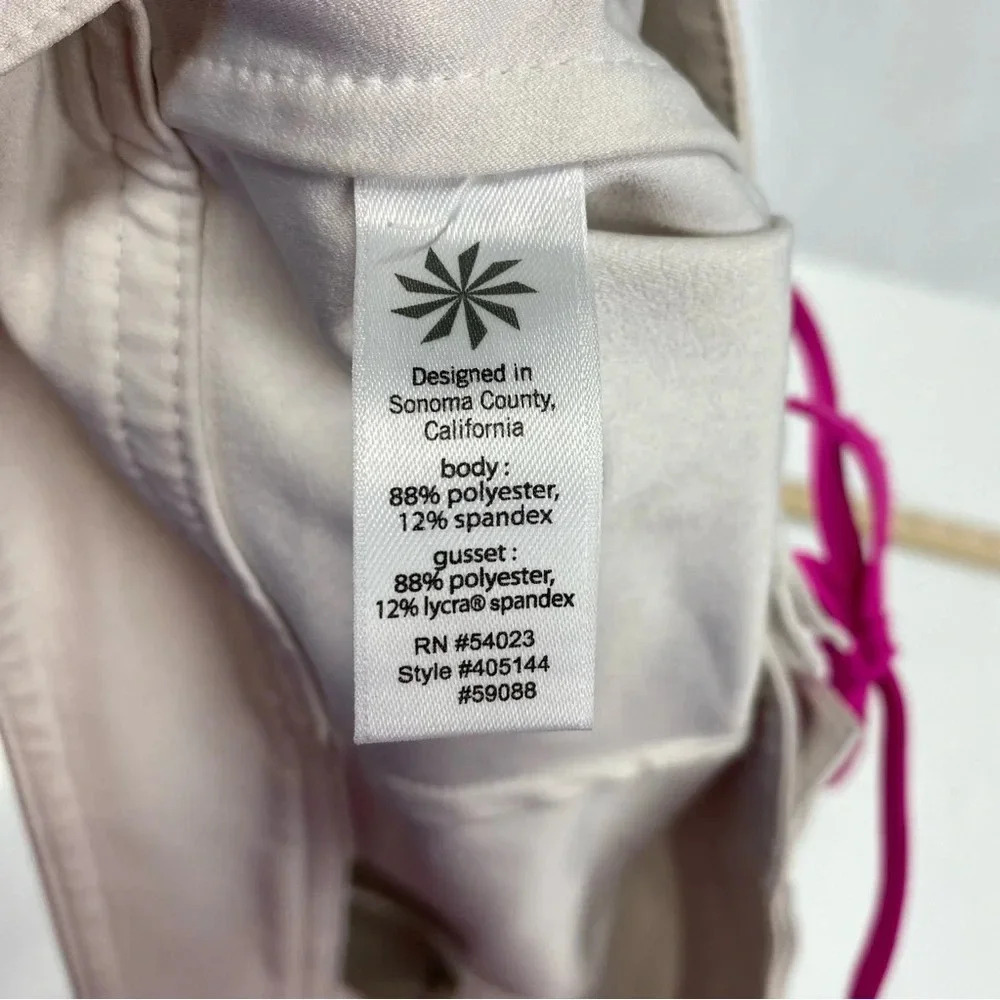 Athleta Womens 4 Swim Shorts Board Shorts White Boho Paisley - Picture 5 of 6